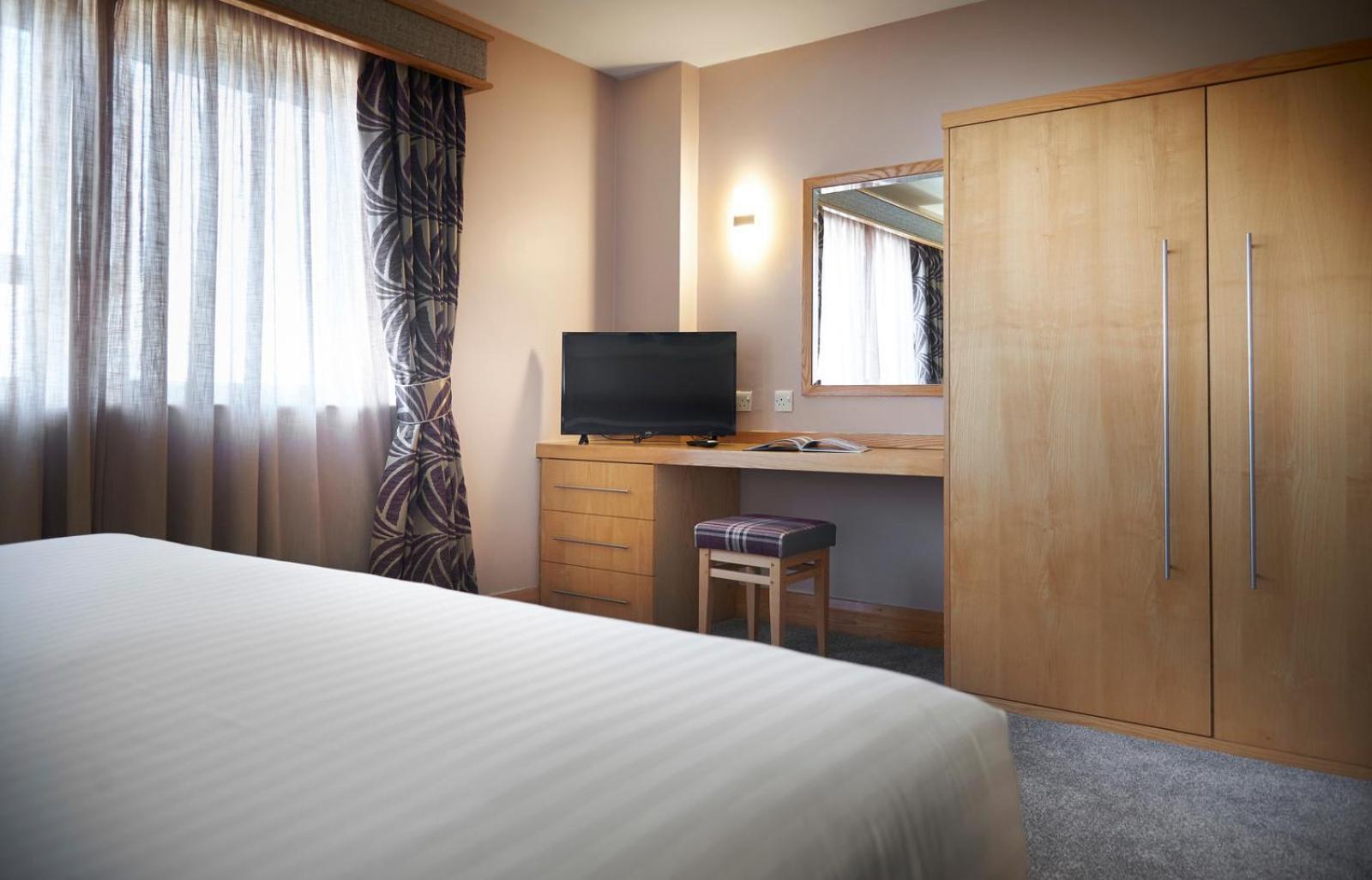 Best Western Premier Knowsley Suites Hotel & Spa Kültér fotó