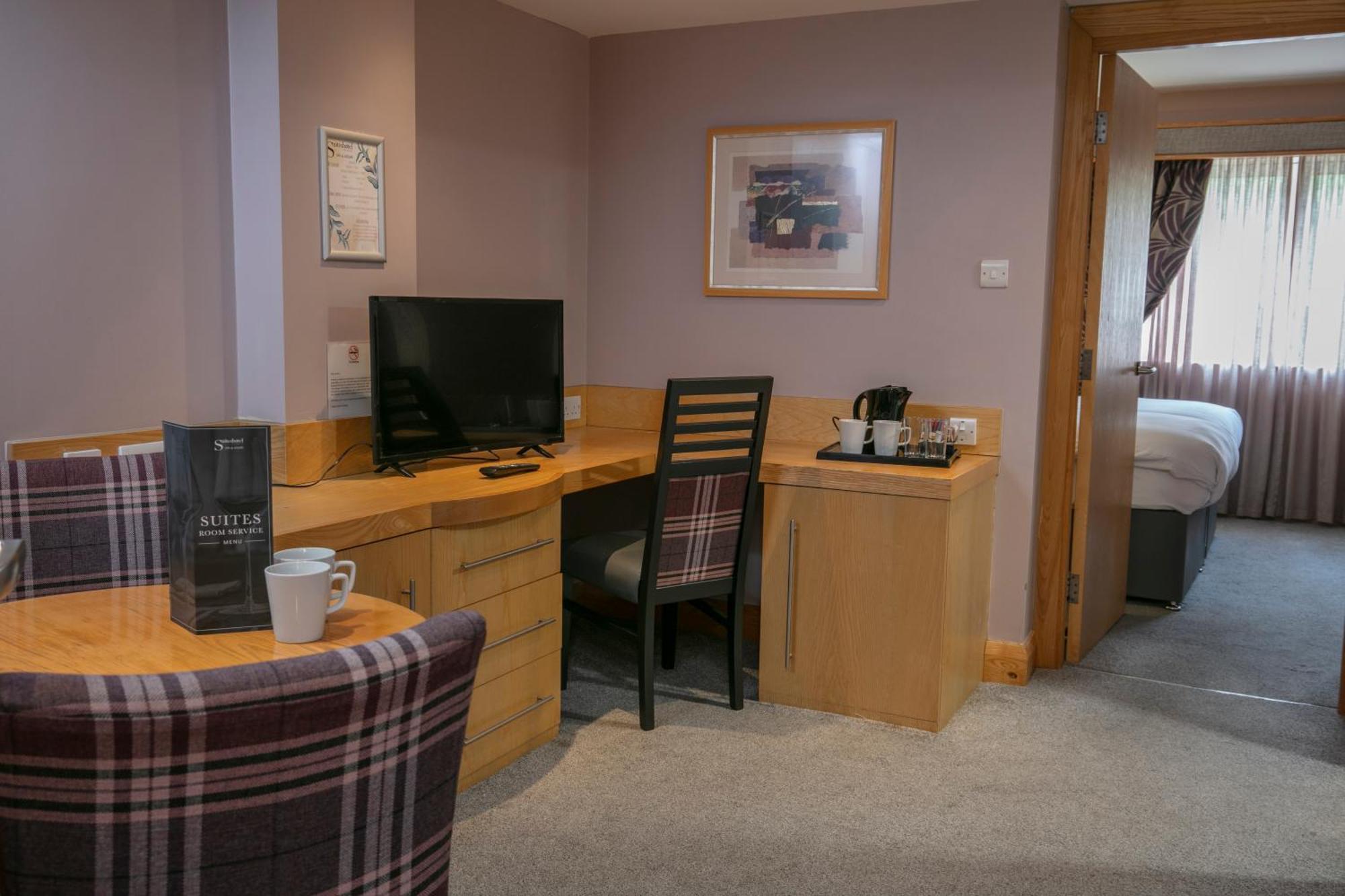 Best Western Premier Knowsley Suites Hotel & Spa Kültér fotó